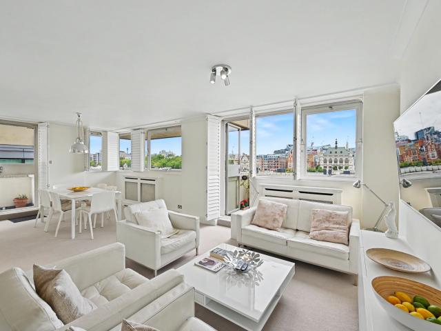 2 Bedrooms Flat for Rent in Upper Ground | Foxtons