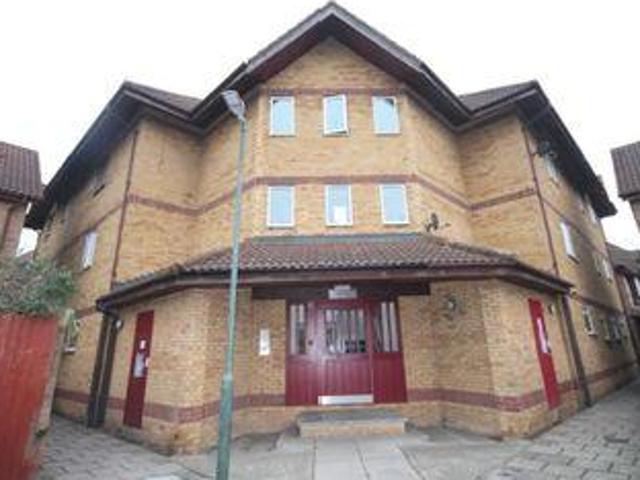 2 Bedrooms Flat for sale in Colombus Square, Erith DA8