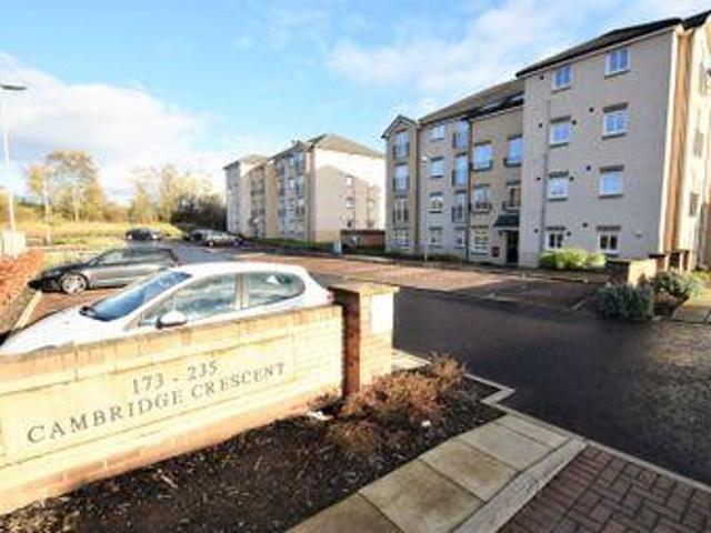 2 Bedrooms Flat for sale in Cambridge Crescent, Airdrie ML6