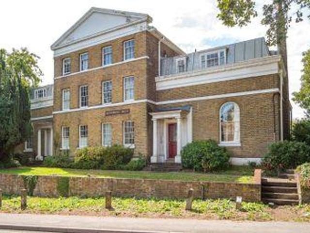 2 Bedrooms Flat for sale in Bolingbroke House, 21 London Road, Maidstone ME16