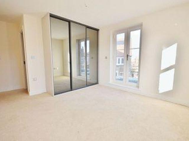 2 Bedrooms Flat for sale in Goodearl Place, Princes Risborough HP27