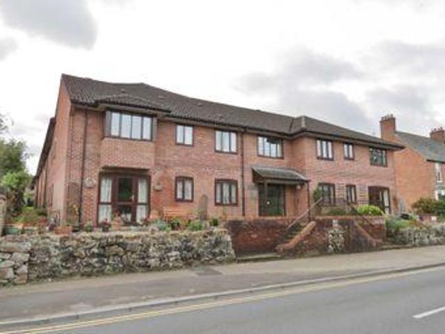 2 Bedrooms Flat for sale in George Lane, Marlborough SN8