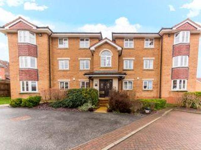 2 Bedrooms Flat for sale in Falconer Way, Treeton, Rotherham S60