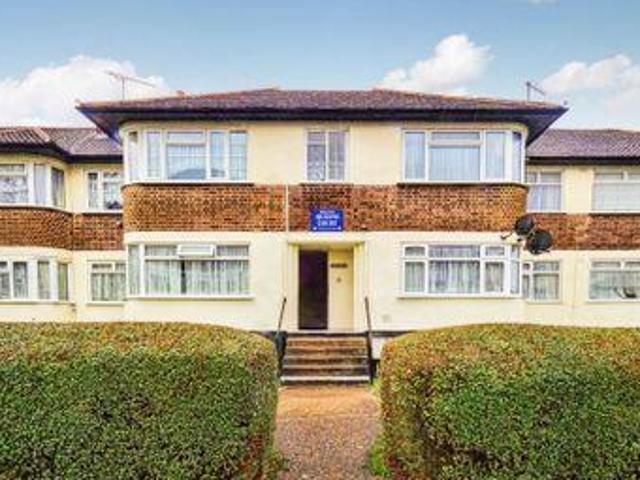 2 Bedrooms Flat for sale in Kenton Lane, Harrow HA3
