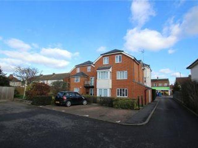 2 Bedrooms Flat for sale in Halfway Street, Sidcup, Kent DA15