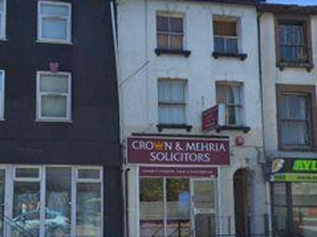 2 Bedrooms Flat for sale in High Street, Aylesbury, Buckinghamshire HP20