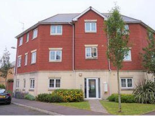 2 Bedrooms Flat for sale in Moorland Green, Gorseinon SA4