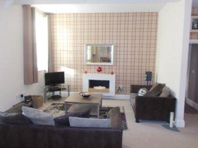 2 Bedrooms Flat for sale in Noble Street, Wem, Shrewsbury SY4