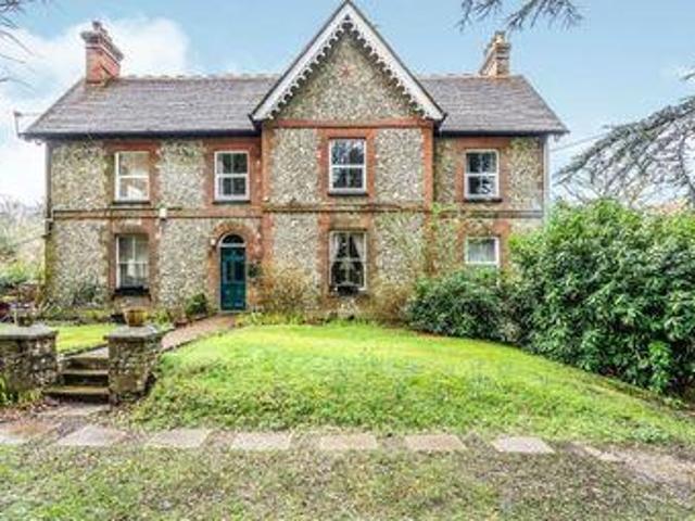 2 Bedrooms Flat for sale in Sandcliffe, London Road, Liss, West Sussex GU33