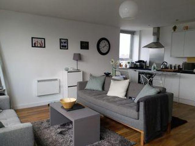 2 Bedrooms Flat for sale in Skerton Road, Old Trafford, Manchester M16