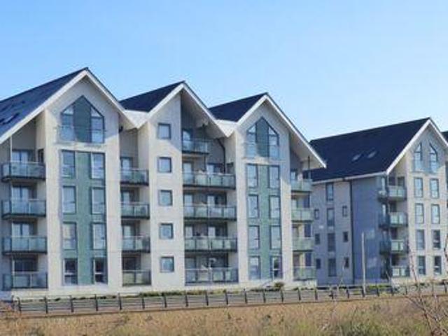 2 Bedrooms Flat for sale in Phoebe Road, Pentrechwyth, Swansea SA1