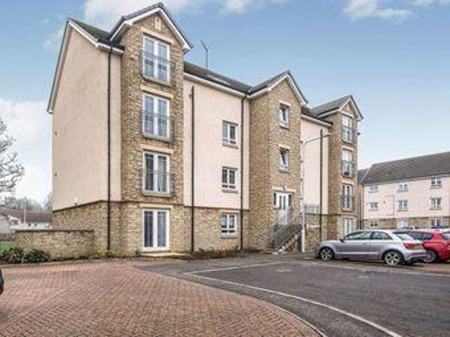 2 Bedrooms Flat for sale in Pilmuir Place, Dunfermline KY12