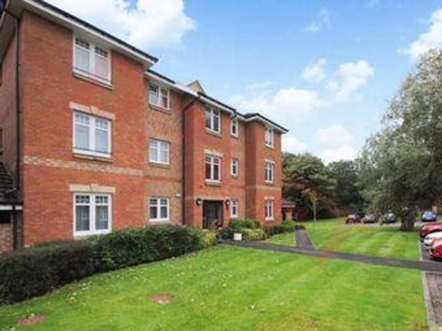 2 Bedrooms Flat for sale in Redburn Gate, Irvine KA12