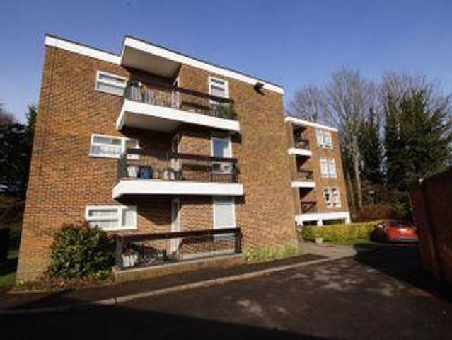 2 Bedrooms Flat for sale in Watlington Court, Great Missenden HP16