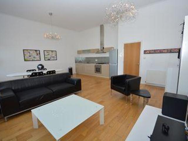 2 Bedrooms Flat for sale in West Langlands Street, Kilmarnock KA1