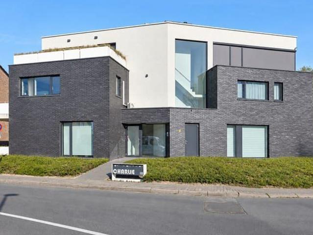2 bedrooms flat. Modern and lightning