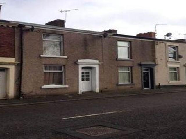 2 Bedrooms for rent in Hollin Bridge Street, Blackburn BB2