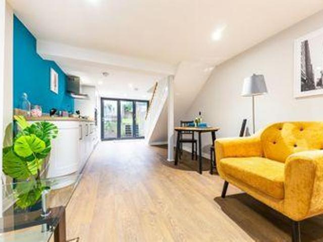 2 Bedrooms for sale in The Bourne, Ware SG12