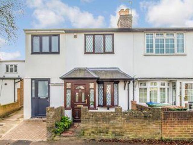 2 Bedrooms for sale in Walton Road, West Molesey KT8
