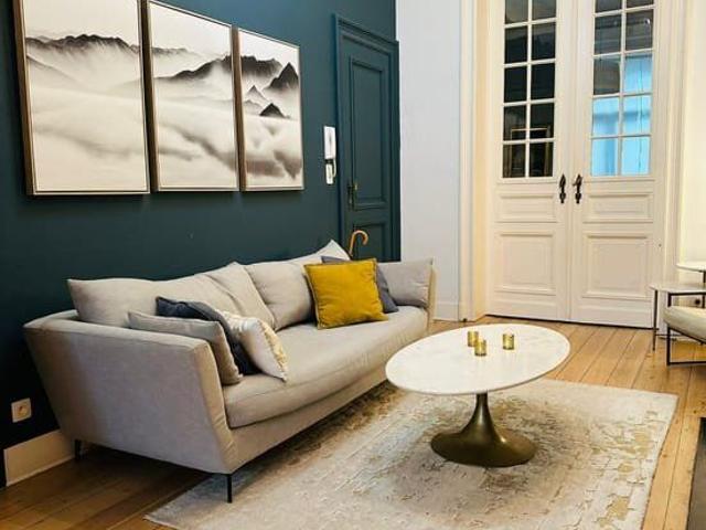 2 bedrooms + garden at the best location of Saint Gilles