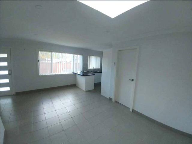 2 Bedrooms Granny Flat near to the Macquarie Fields Station