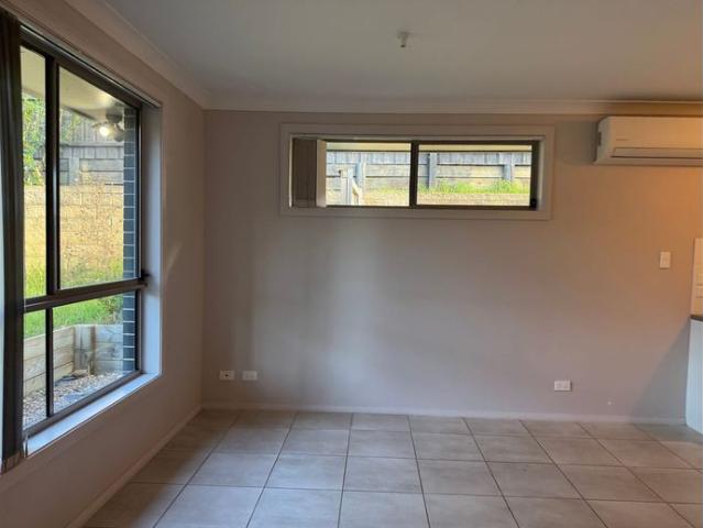 2 Bedrooms granny flat with 1 garage and large backyard