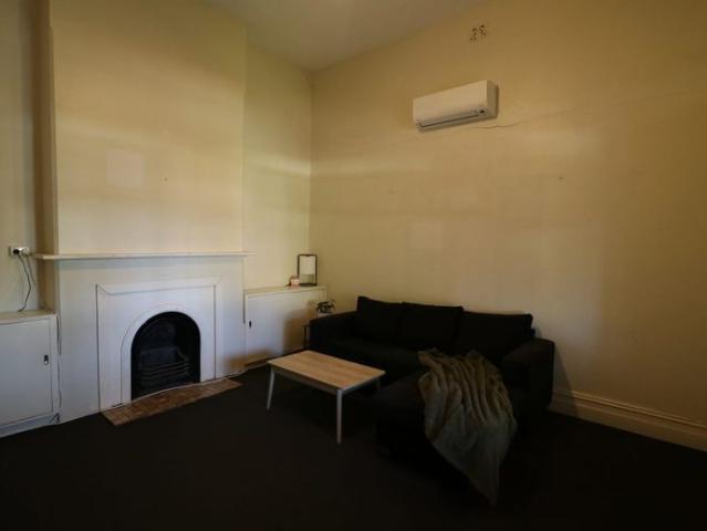 2 Bedrooms Great location