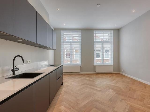2 bedrooms Ground floor and upstairs apartment Surface Area: 60m2