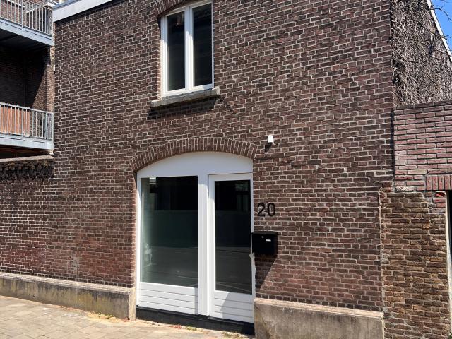 2 bedrooms Huurwoning Surface Area: 106m2