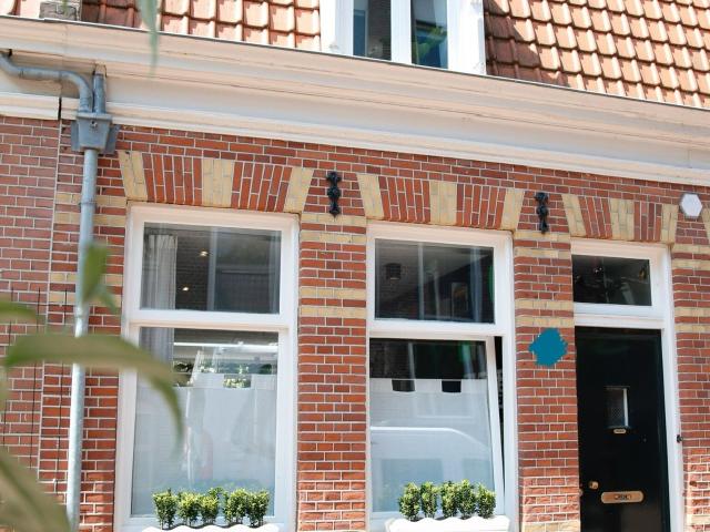 2 bedrooms Huurwoning Surface Area: 90m2