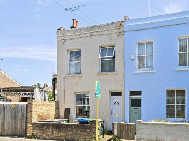 2 Bedrooms House end of terrace for Rent in Bellenden Road | Foxtons