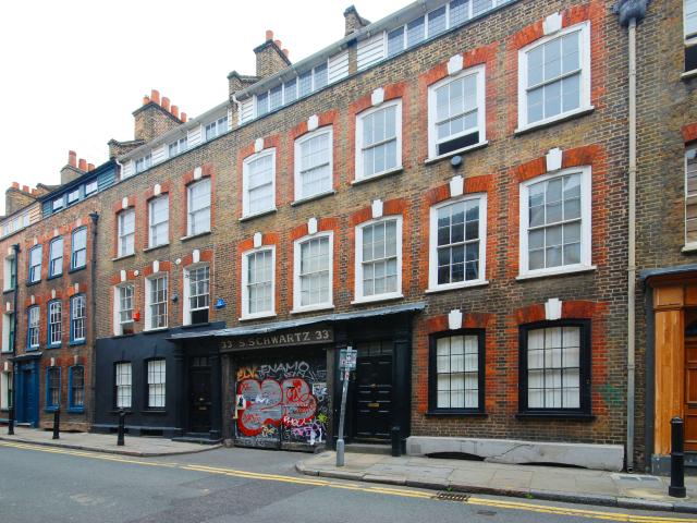 2 Bedrooms House for Rent in Fournier Street | Foxtons