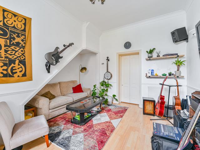 2 Bedrooms House for Rent in Grosvenor Park | Foxtons