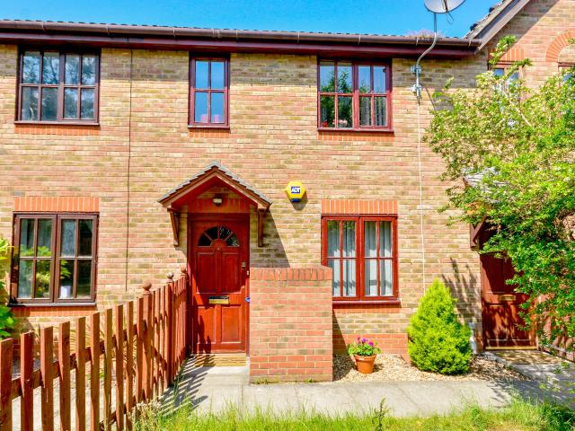 2 Bedrooms House for Rent in Hither Farm Road | Foxtons