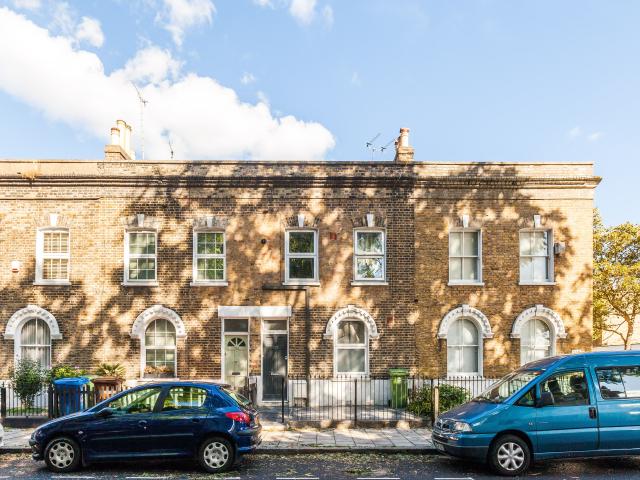 2 Bedrooms House for Rent in Lynton Road | Foxtons