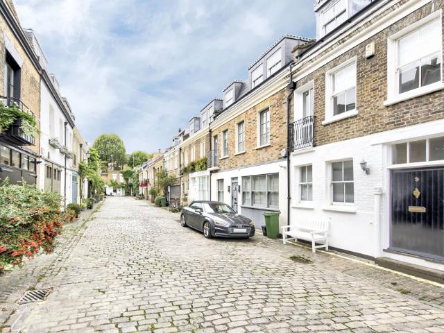 2 Bedrooms House for Rent in Pindock Mews | Foxtons