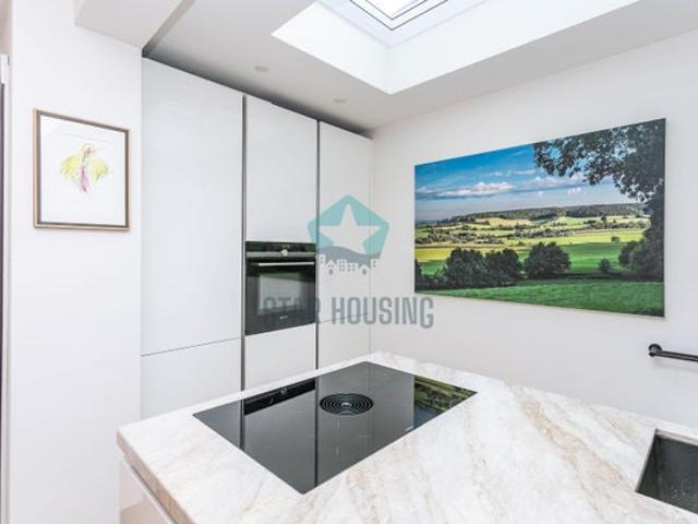 2 bedrooms House Surface Area: 122m2 Furnished Available from: 2026 09 01