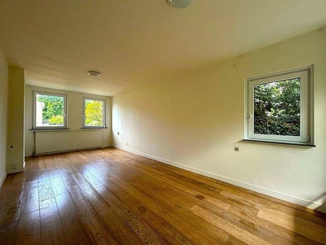 2 bedrooms House Surface Area: 288m2 Unfurnished