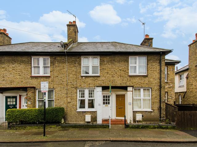 2 Bedrooms House terraced for Rent in Coteford Street | Foxtons