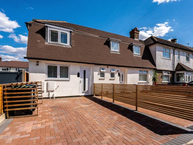 2 Bedrooms House terraced for Rent in Sumner Road South | Foxtons