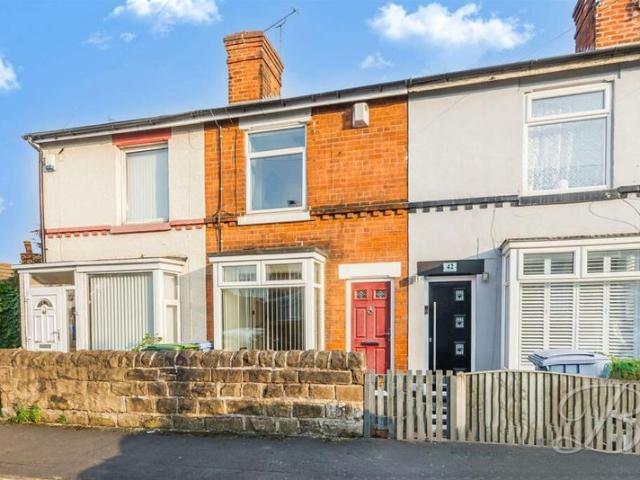 2 Bedrooms House walking distance to town centre