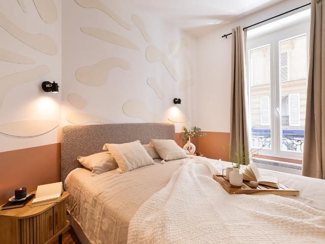2 bedrooms in Batignolles, Paris Amsterdam Apartments for Rent