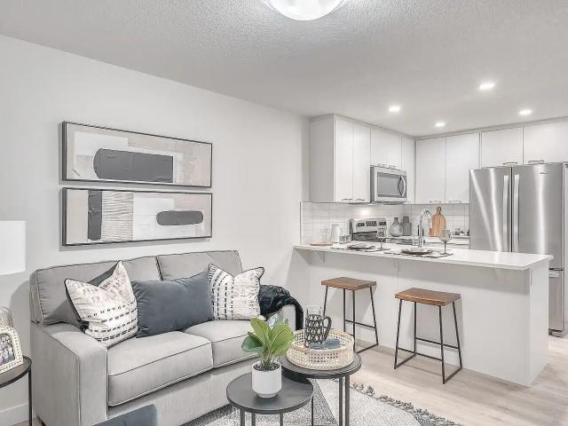2 Bedrooms Lower Suite in Sage Hill NW