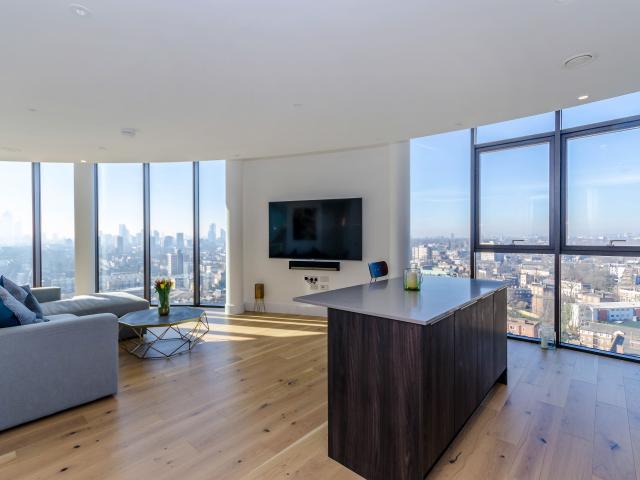 2 Bedrooms Penthouse for Rent in 57 East | Foxtons
