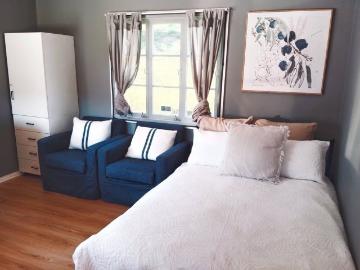 2 bedrooms plus studio