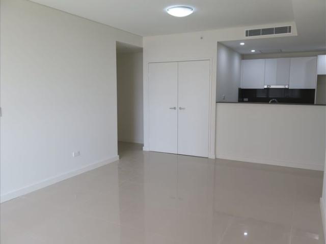 2 BEDROOMS PLUS STUDY. LOCATION, LOCATION, LOCATION !