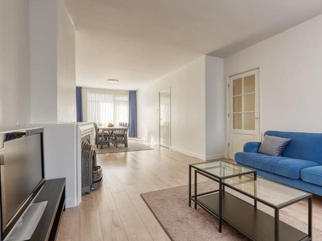 2 bedrooms Portiekflat Surface Area: 90m2