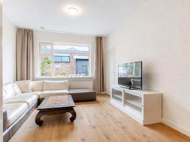 2 bedrooms Surface Area: 87m2 Furnished