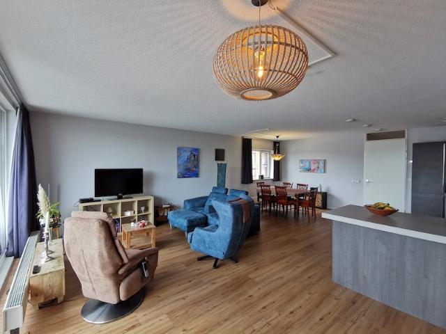 2 bedrooms Surface Area: 95m2 Furnished