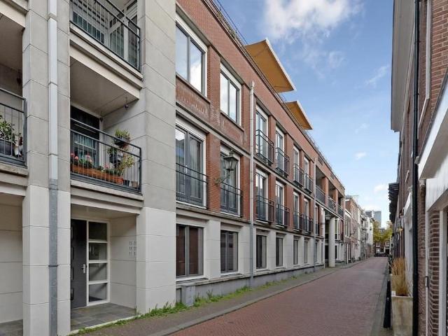 2 bedrooms Surface Area: 98m2 Furnished